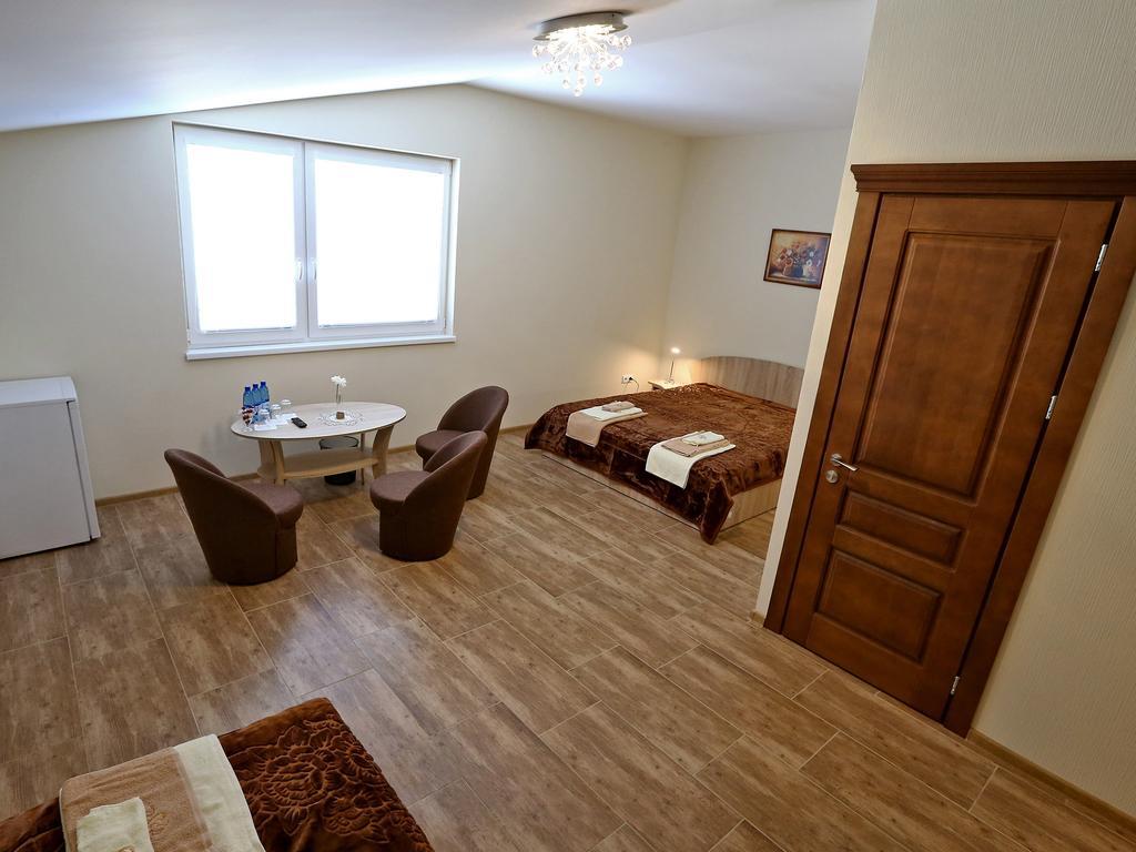 Juro Guest House Siauliai  Ngoại thất bức ảnh