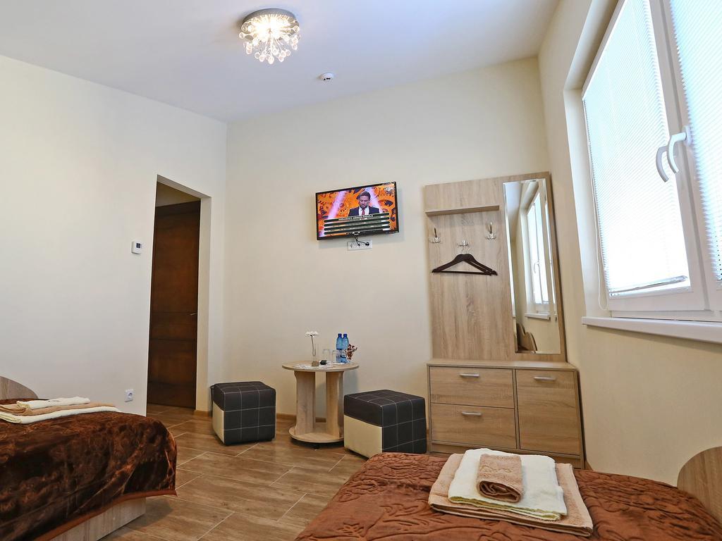 Juro Guest House Siauliai  Ngoại thất bức ảnh