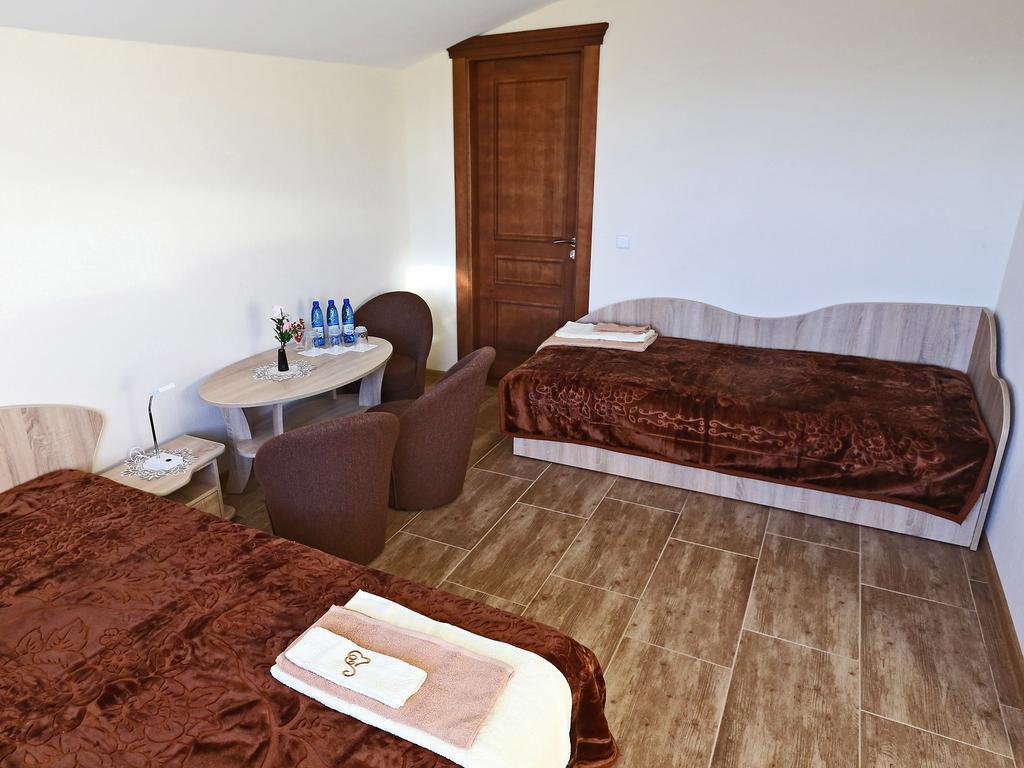 Juro Guest House Siauliai  Ngoại thất bức ảnh