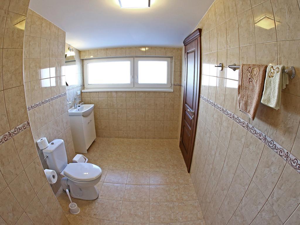 Juro Guest House Siauliai  Ngoại thất bức ảnh