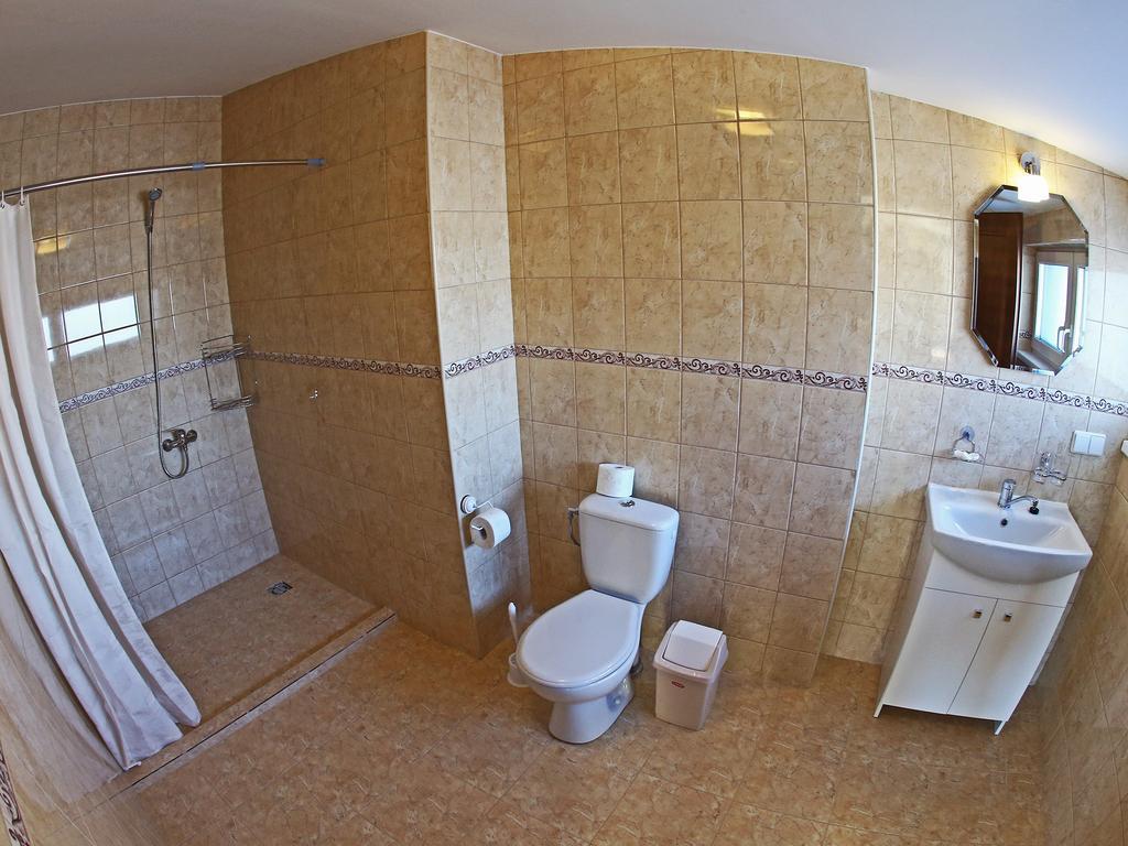 Juro Guest House Siauliai  Ngoại thất bức ảnh