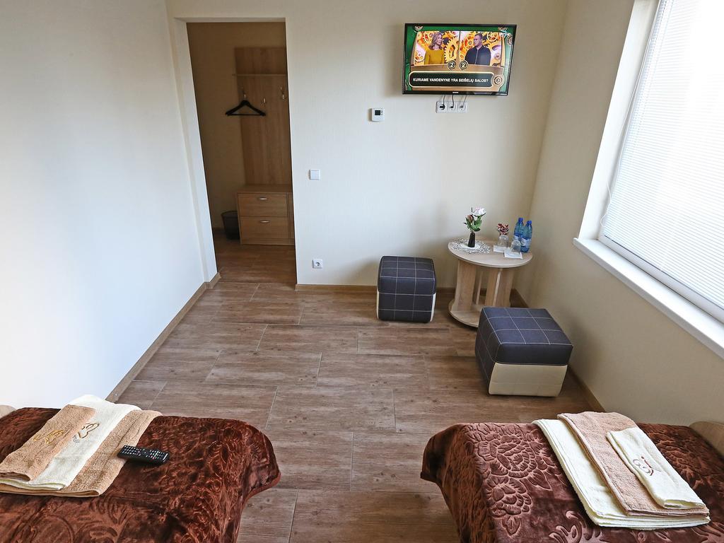 Juro Guest House Siauliai  Ngoại thất bức ảnh